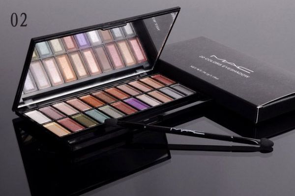 MAC 22Color Eye Shadow -3